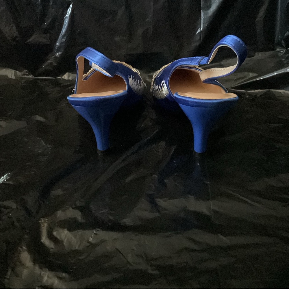 New In Box slingbacks - Picture 2 of 3